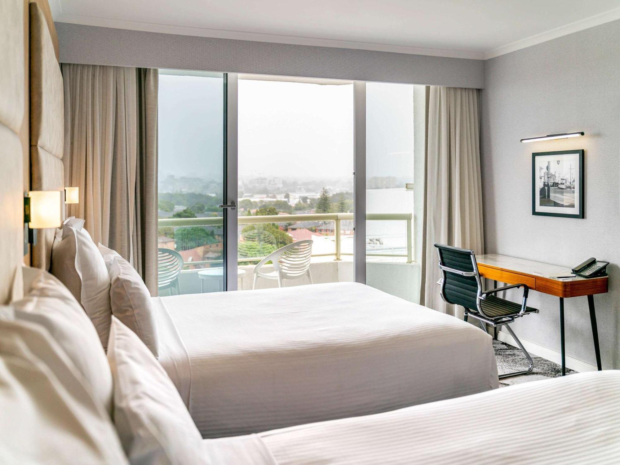 Novotel Sydney Brighton Beach Eksteriør billede